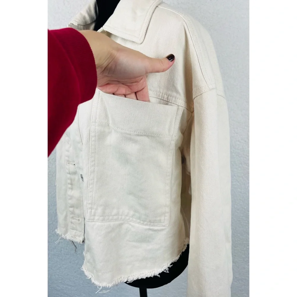 ZARA • Cream Cropped Frayed Hem Denim Jacket, XS - Picture 11 of 16